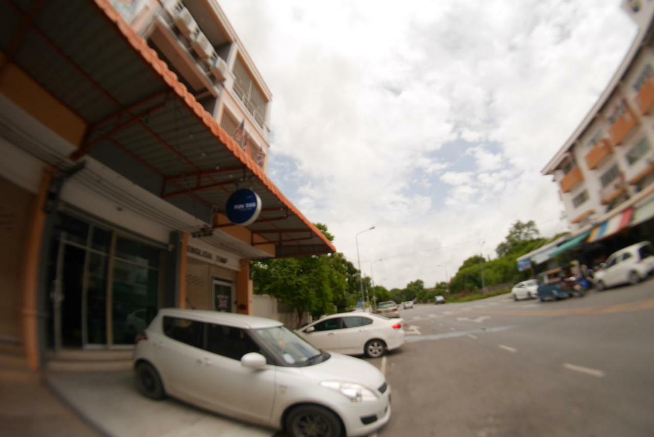 Fun Dee Hostel Ayutthaya Exterior foto